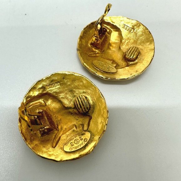 CHANEL vintage round lion Accessories with rice Earrings Metal Gold - Picture 8 of 9